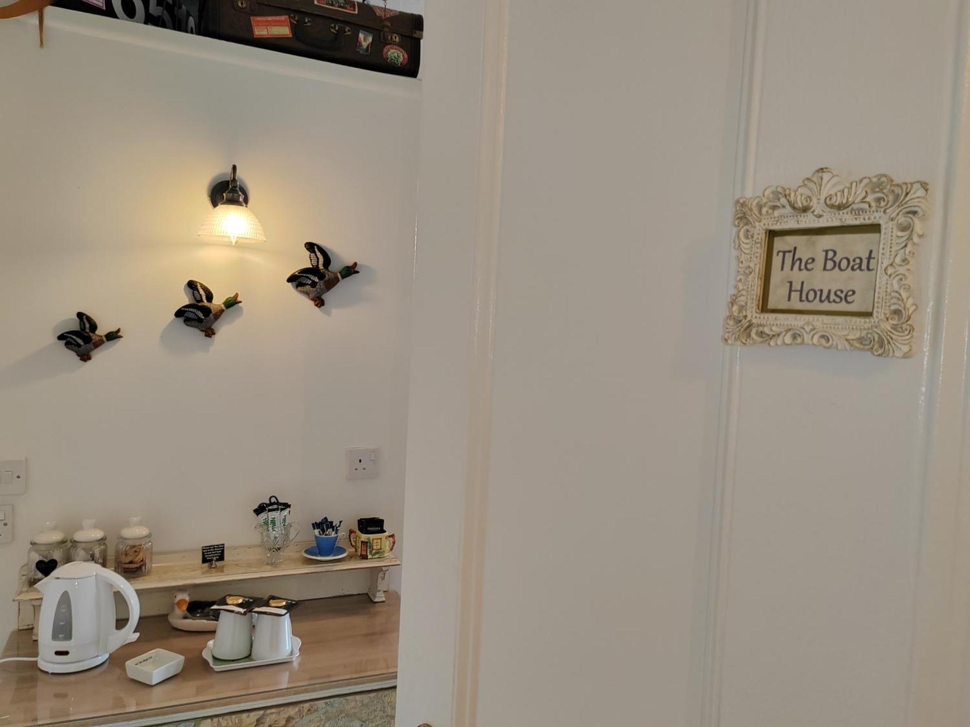 Puddle Duck Lodge - Adults Only Bowness-on-Windermere Quarto foto